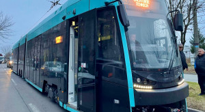 Pesa dostarczyła pierwszy z 17 tramwajów do Rumunii