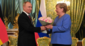 Polityka Merkel-Putin jest porównywana do porozumienia Chamberlaina z Hitlerem