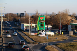 Braki paliw, panika i kolejki na stacjach. Węgry w kryzysowej sytuacji
