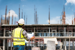 Szefowie firm budowlanych szykują się na kumulację problemów