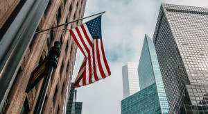 Umowa o pracę, płatne chorobowe czy urlop tylko dla szczęściarzy. Witamy w USA