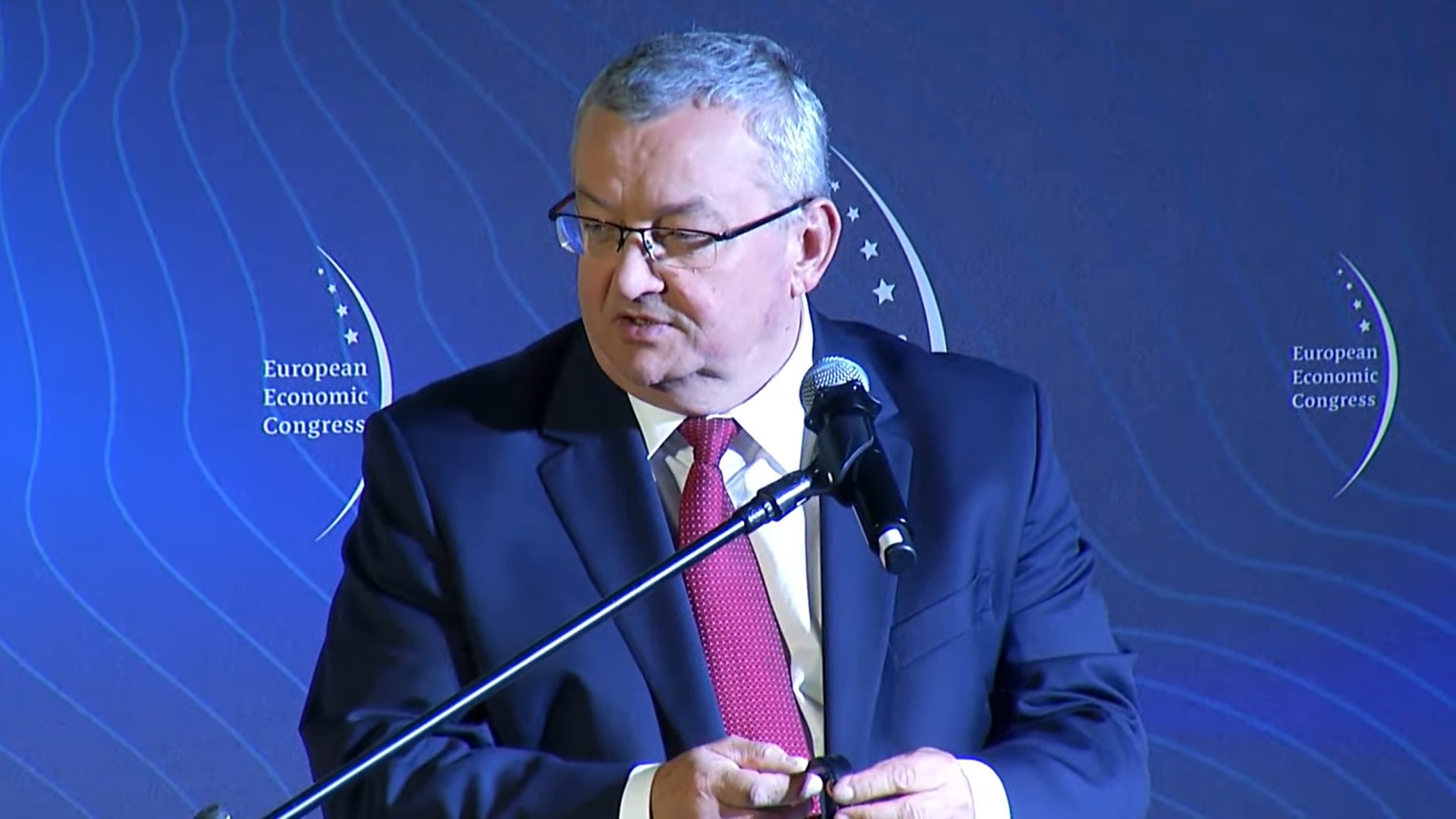 Andrzej Adamczyk przypomniał, że w styczniu 2016 r. wygłosił apel, żeby dać ministerstwu szansę na przygotowanie projektów (fot. PTWP)