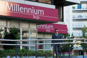 Portugalski właściciel Banku Millennium poprawia wyniki dzięki wysokim stopom