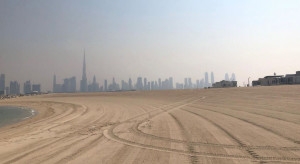 Dubaj: "Najbardziej luksusowa z luksusowych" pusta działka z piaskiem sprzedana za 34 milionów dolarów