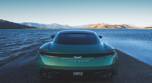Aston Martin zaprezentował pierwszy na świecie super tourer. "DB12 to początek najbardziej ekscytującej ery"