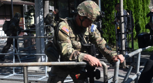 Starcia kosowskich Serbów z siłami KFOR. Wśród żołnierzy NATO są Polacy