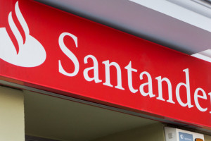 Obniżka stóp procentowych może kosztować Santander nawet pół miliarda złotych