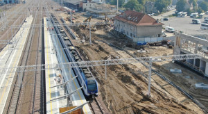 Praca na stacji w Olsztynie wrze. Od niedzieli wracają pociągi do Szczytna, Ełku i Pisza