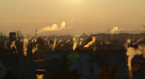 Zakaz palenia węglem w Warszawie wchodzi w życie. Od niedzieli kontrole i kary