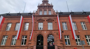 Zakończył się remont elewacji zabytkowego budynku poczty w Elblągu