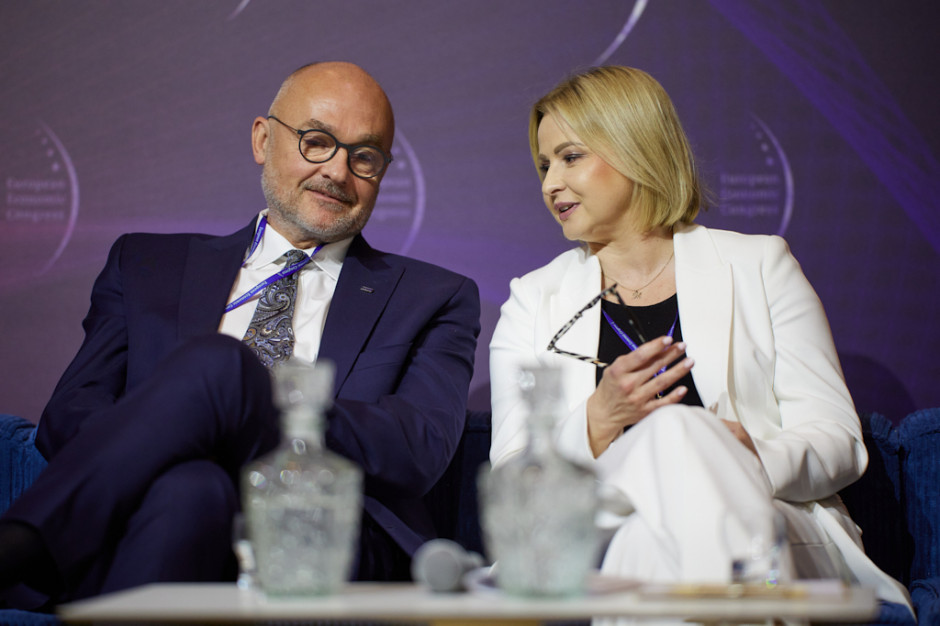 Przemysław Sztuczkowski, prezes Cognor Holding, i Marta Jarno, dyrektor Departamentu Analiz Ministerstwa Przemysłu (fot. PTWP)