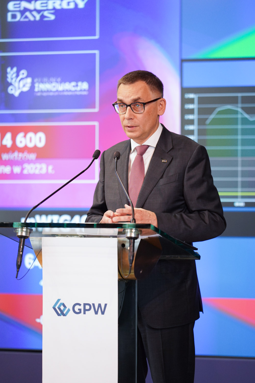 Wojciech Kuśpik podczas debiutu PTWP SA na rynku głównym GPW. Fot. mat. pras. PTWP