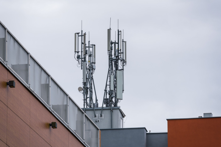 W ostatniej aukcji częstotliwości 5G Play wylicytował dwa bloki za 726 mln zł (fot. Wojciech Wrzesien / Shutterstock)