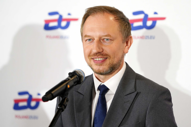 Kiedy podpisanie umowy pomostowej ws. atomu? Wrochna podczas EEC podał termin