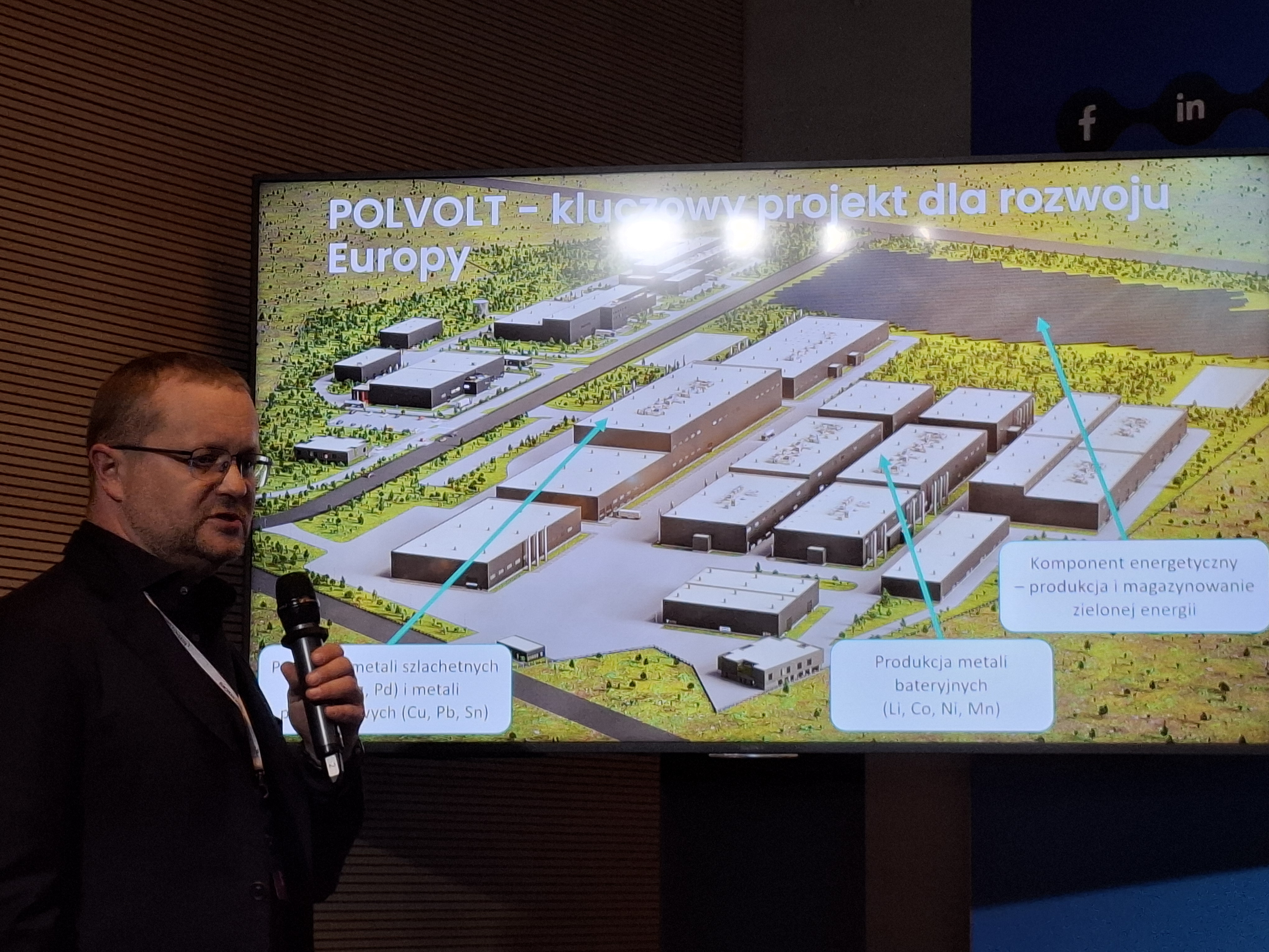 Prezes Jarski mówiący o nowej inwestycji. Fot. PTWP