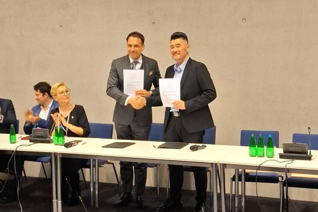 To będzie pierwsza w Europie inwestycja tajwańskiej grupy. Polska firma podpisała ważne umowy na EEC