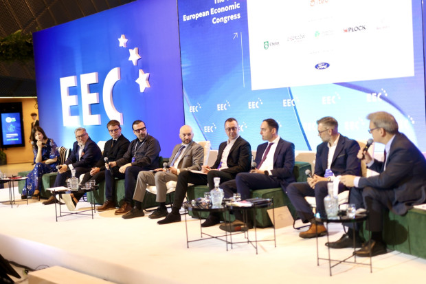 EEC: szokujące wyniki badań o wykorzystaniu AI w spółkach giełdowych