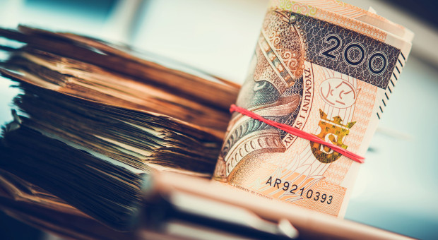 Zarabiają krocie, ale dzielą się też zyskiem. Miliardy złotych już niebawem trafią do inwestorów