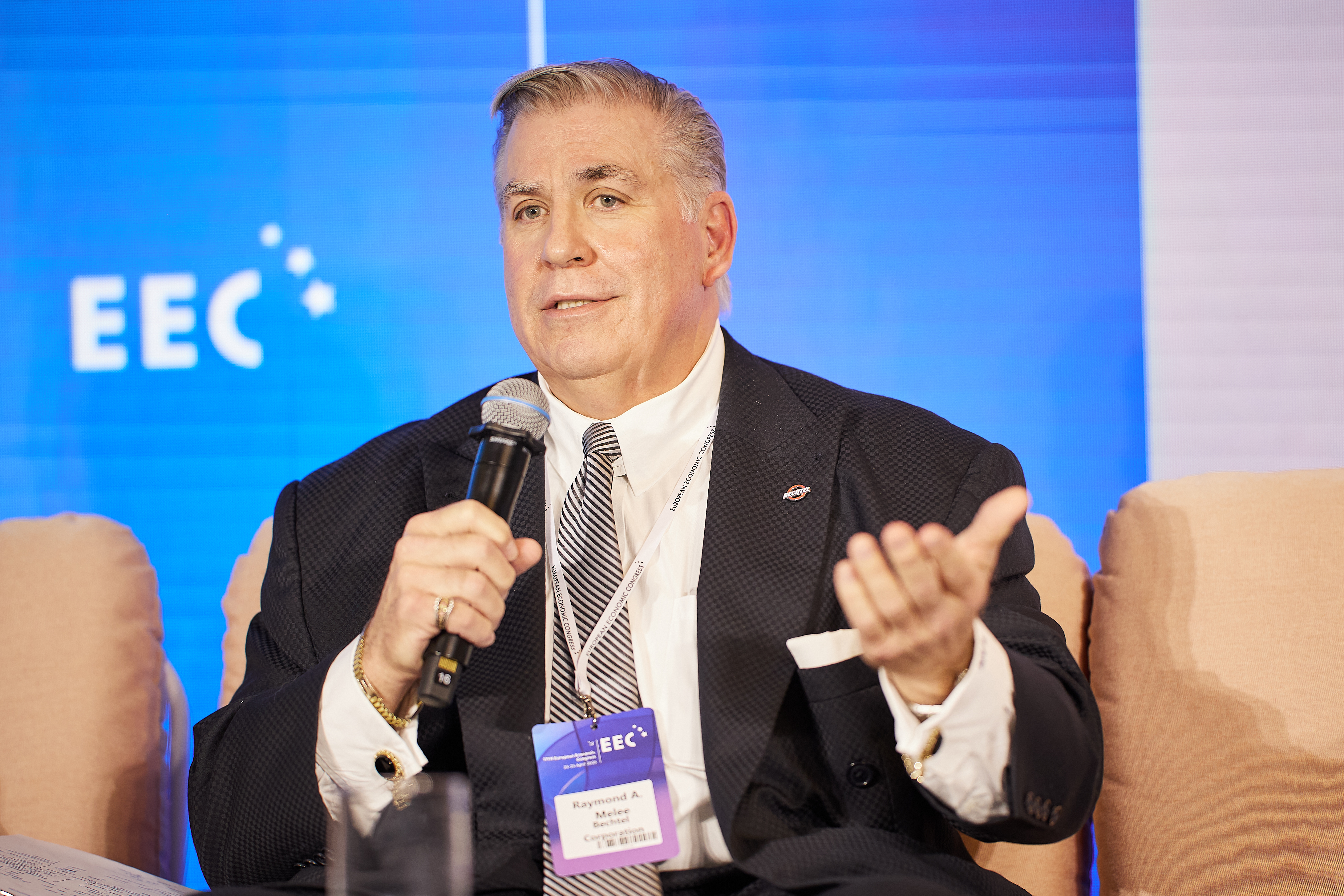 Raymond A. Melee, szef lotniczych struktur w  Bechtel Corporation, fot. PTWP