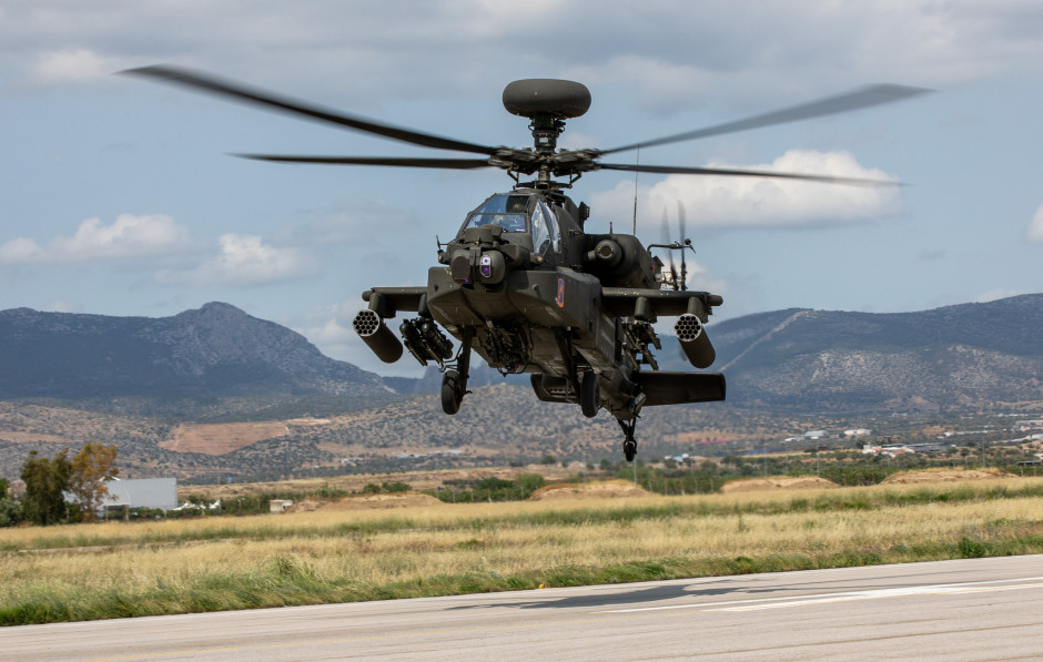 AH-64D Apache helicopter Photo: Capt. Gabrielle Hildebrand/DVIDSHUB