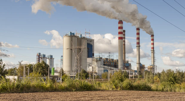 Na dniach dwie ważne umowy gigantów energetycznych. Gra idzie o gaz i atom
