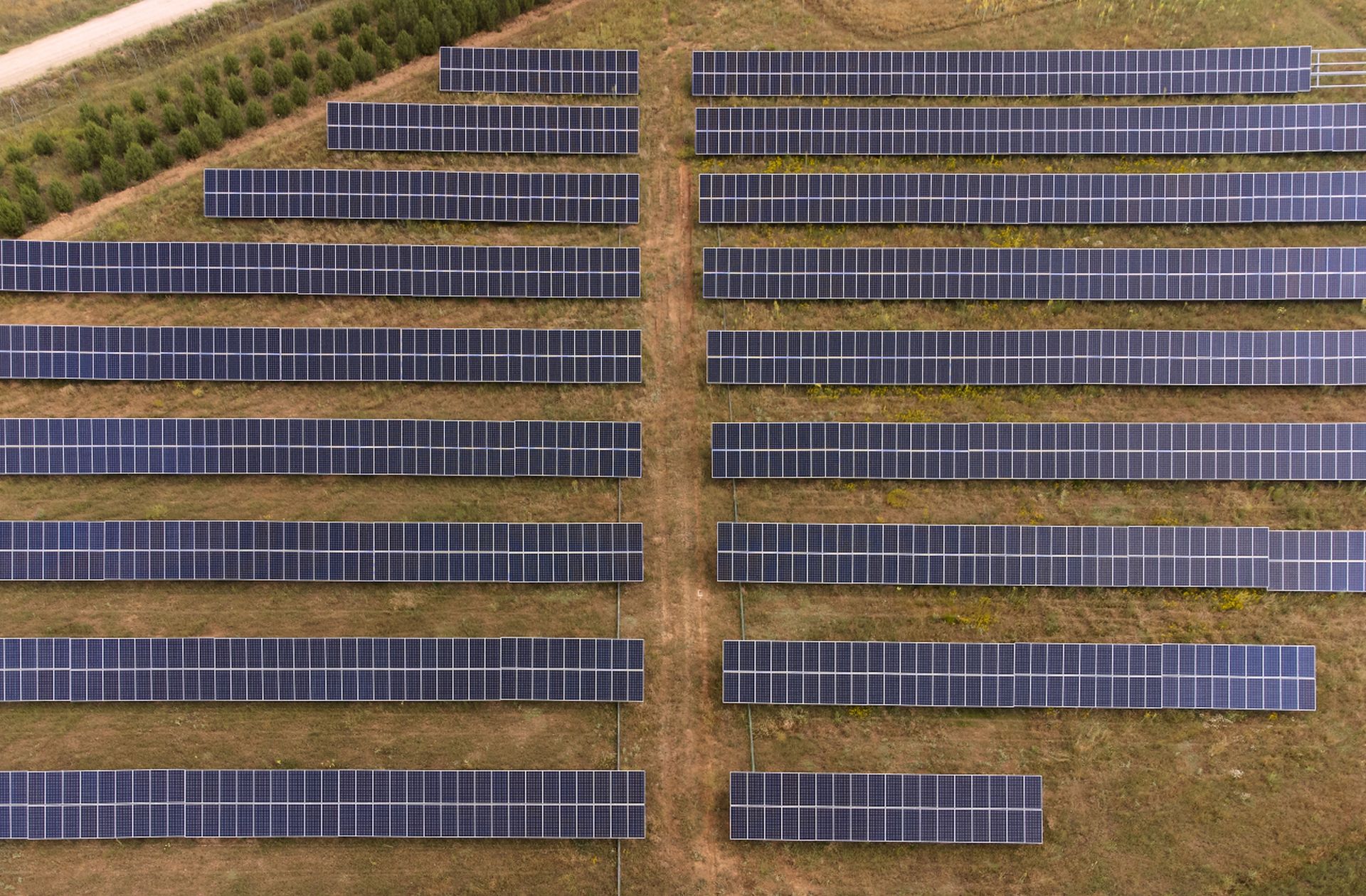 AB'nin yenilenebilir enerji teknolojilerinin tedarikinde üçüncü ülkelere olan teknolojik bağımlılığı, özellikle fotovoltaik (PV) alanında yüksektir. Fotoğraf: EDP basın materyalleri/gösterimli fotoğraf