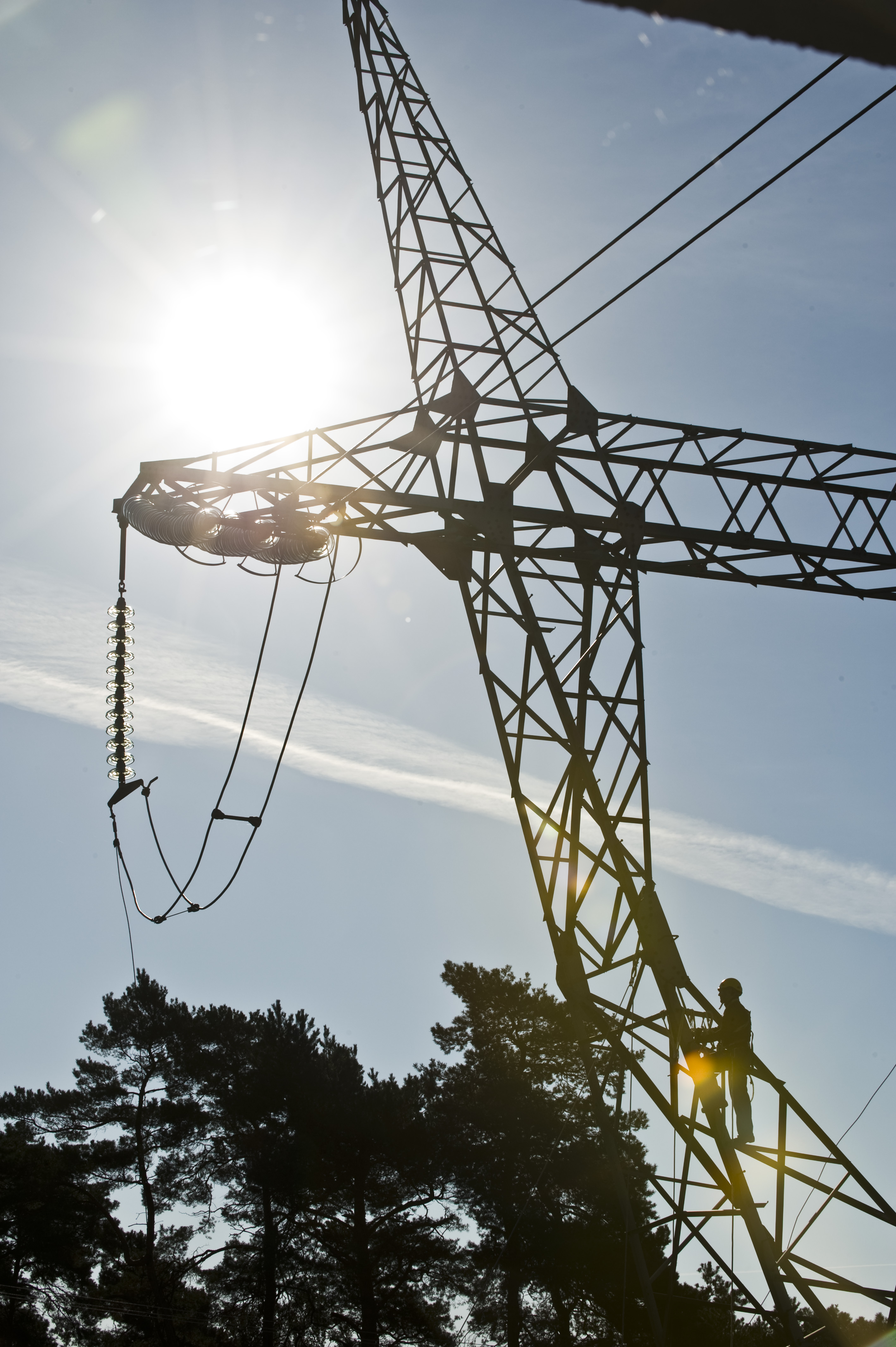 La proposta di modifica alla Legge sull'Energia introduce una serie di importanti cambiamenti alle norme di connessione alla rete. Tra le altre cose, mira a contribuire all'eliminazione dal mercato dei progetti di energia rinnovabile non realizzati. (Foto: Materiali stampa di Energa/foto illustrativa)