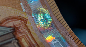 Najbiedniejszy kraj UE wchodzi do strefy euro. Polska nawet nie puka do tych drzwi