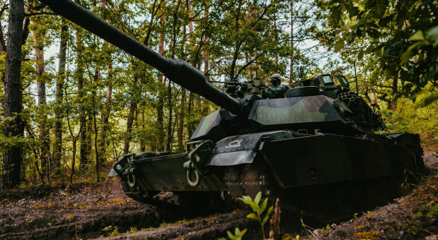 Polskie wojsko nadrabia zaniedbania, a mundurowy potentat rośnie w siłę. Euforia na giełdzie