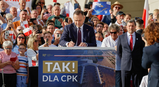 CPK wraca do "tradycyjnego kształtu". Prezydent Nawrocki podpisał swoją pierwszą inicjatywę