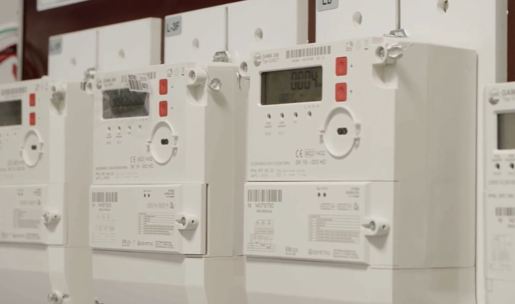 - Consumenten kunnen nu al energie kopen tegen een lagere prijs dan de bevroren tarieven - benadrukt Grzegorz Onichimowski (Licentie: Persmateriaal / Stoen Operator)
