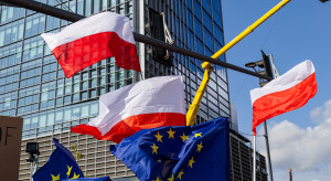 PKB w górę. Polska gospodarka rośnie stabilnie, ale to nie przemysł jej pomaga