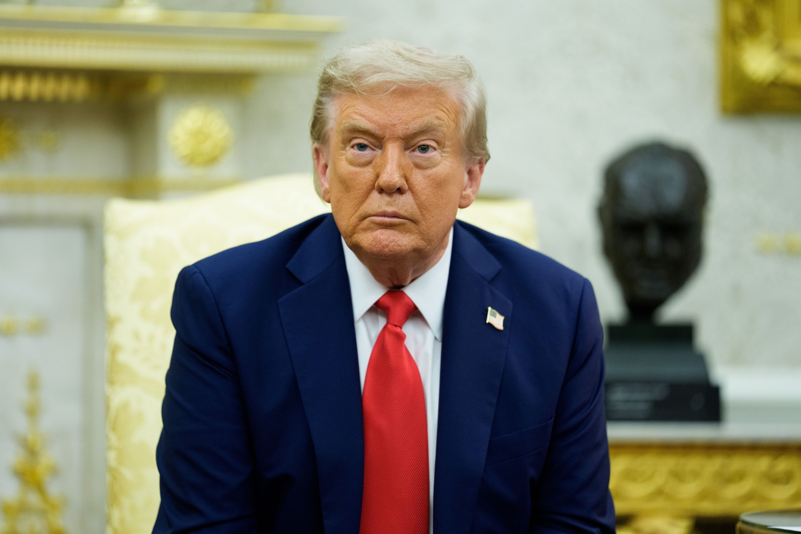 Армения и Азербайджан достигают соглашения. Дональд Трамп выступает инициатором и гарантом этого соглашения. Фото: PAP/EPA/AARON SCHWARTZ
