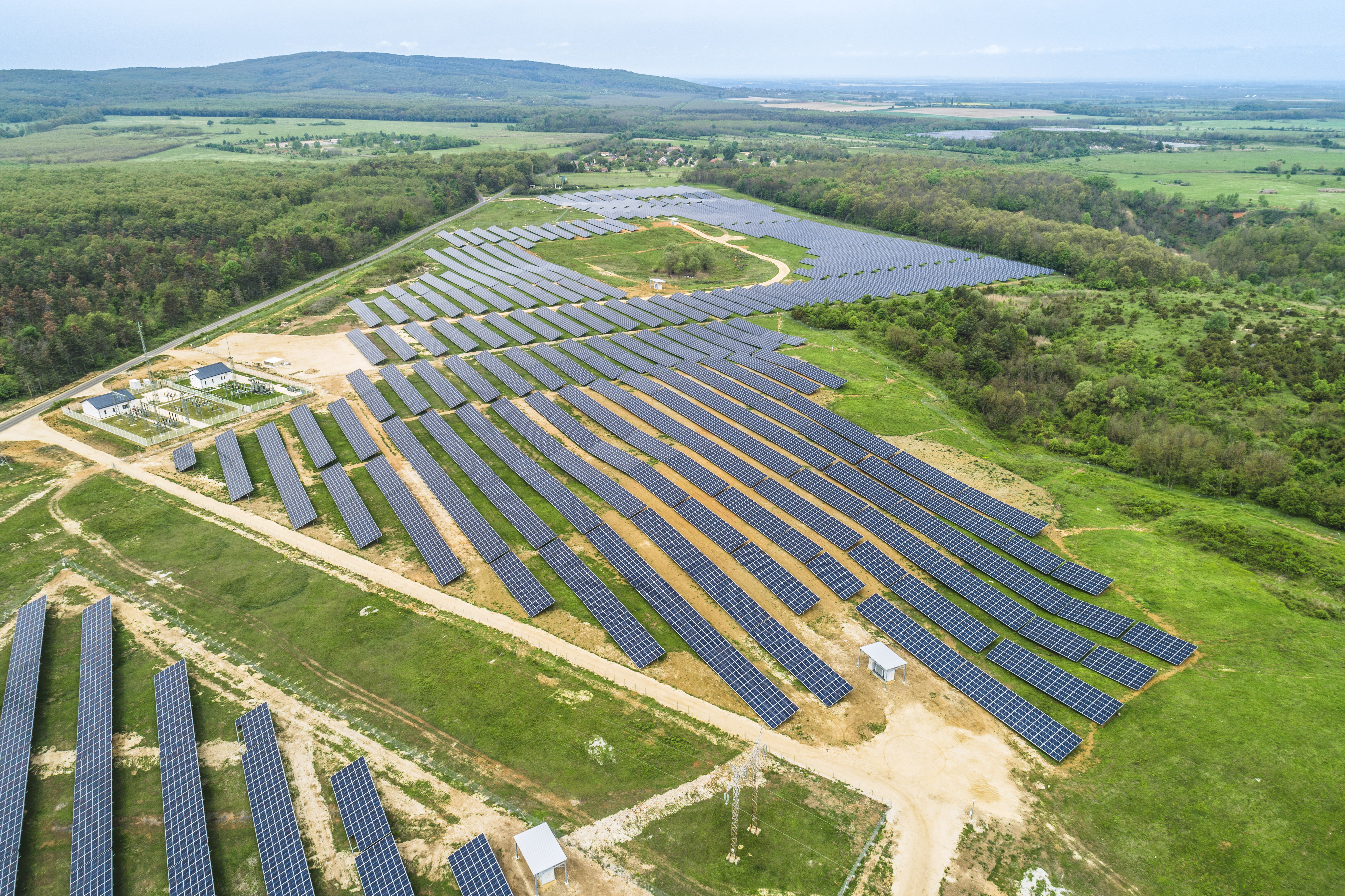В рамках новых соглашений компания Photon Energy будет эксплуатировать пять солнечных электростанций в Венгрии общей установленной мощностью 42,7 МВт. Фото: Пресс-материалы / Photon Energy