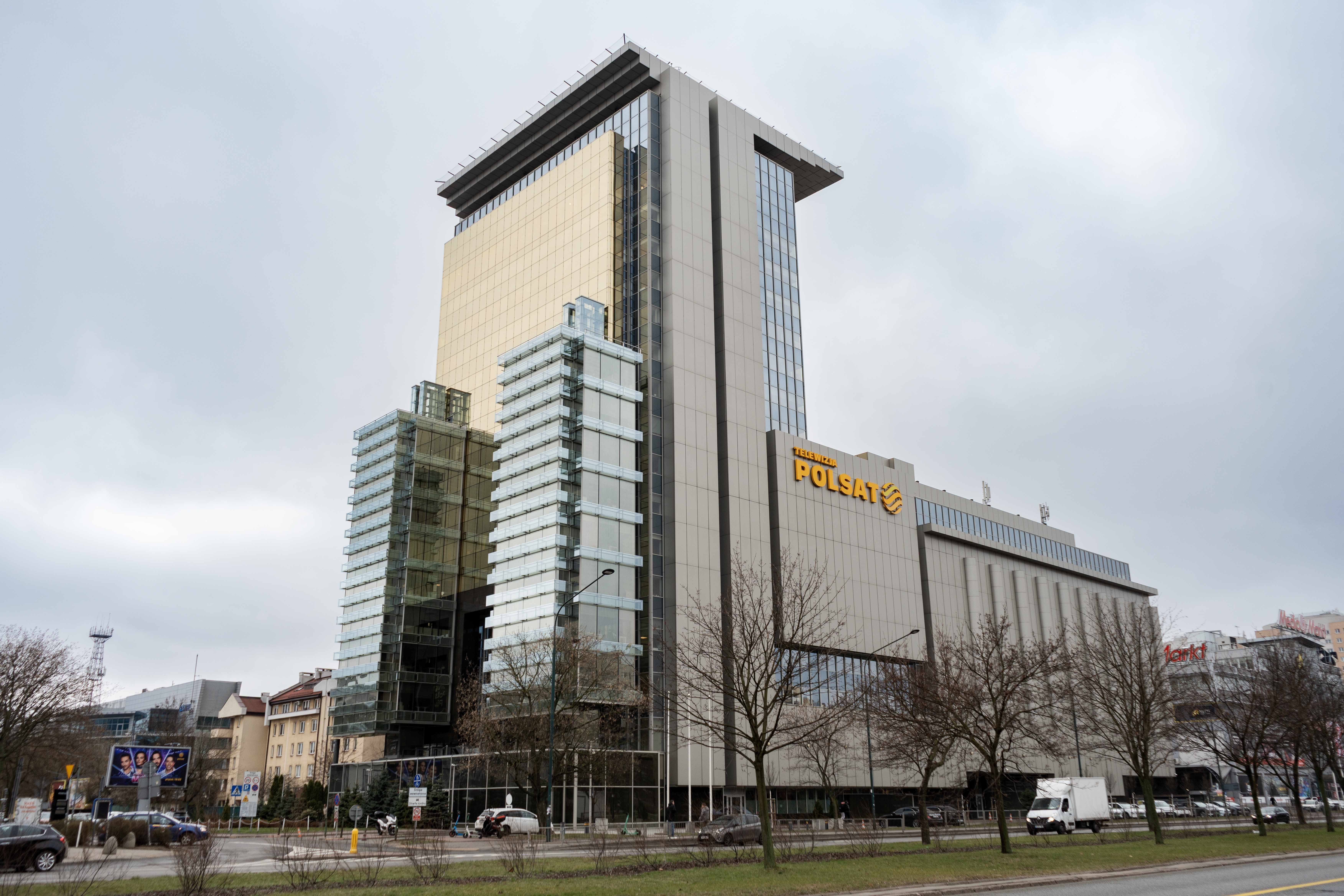 The two most important entities listed on the Warsaw Stock Exchange, controlled directly and indirectly by foreign companies, investment funds, and indirectly by foundations owned by Zygmunt Solorz, have a market capitalization of over PLN 10 billion. Photo: Longfin Media / Shutterstock