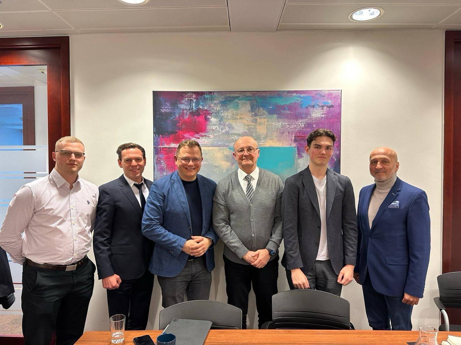 Zdjęcie Dawida Zielińskiego m.in. z ukraińskimi inwestorami z marca 2024 r. Fot. Uspp.ua