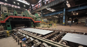 Stal za burtą unijnego systemu wsparcia. Musi być zielona, ale niekoniecznie z UE