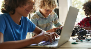 Rozstrzygnięto przetarg na laboratoria AI dla szkół. Wartość to ponad 1,8 mld zł