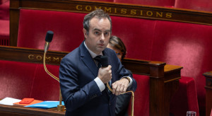 Francja na politycznym zakręcie. Spór o budżet trwa, nad Paryżem zbierają się ciemne chmury