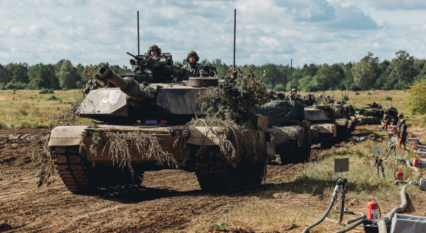 "Strategiczne bezhołowie" czy "jedyne wyjście"? Wojsko ma program, ale czeka na nową strategię