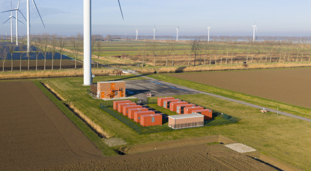 Milionowe różnice w opłatach. Branża magazynów energii wskazuje taryfową pułapkę