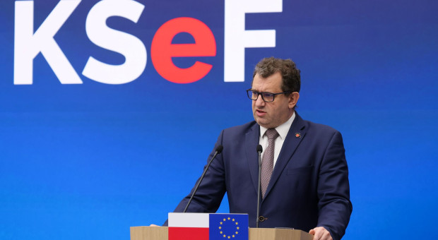 KSeF ruszył bez spektakularnych awarii. Księgowi: to dopiero początek chaosu