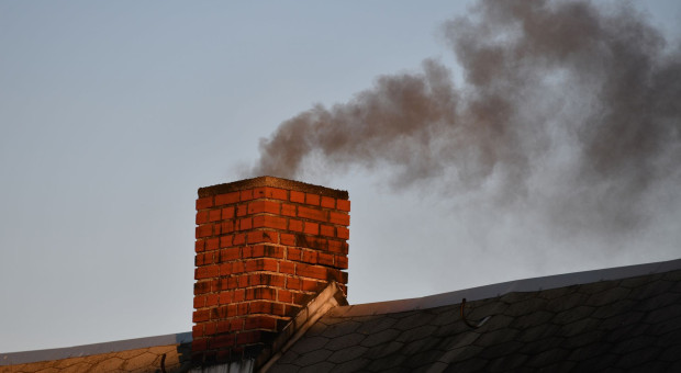 Będzie jeszcze trudniej o wsparcie z „Czystego Powietrza”, a nasze domowe rachunki czeka szok