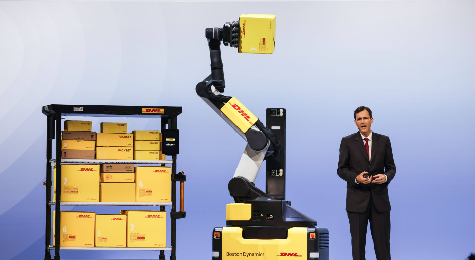 DHL w natarciu. Deutsche Post ma niebawem przejść do historii