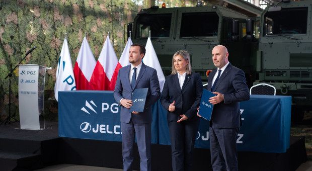 Jelcz dostał prawie 800 mln zł na nową fabrykę pojazdów dla polskiego wojska. Jest umowa z PGZ