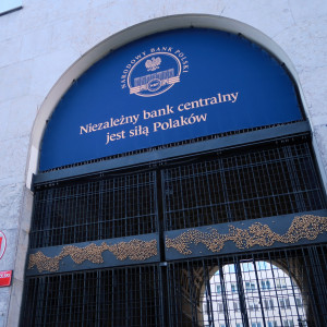 Czeka nas podwyżka st&oacute;p procentowych? Kryzys energetyczny może uderzyć w polskich kredytobiorc&oacute;w