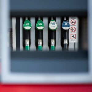 Diesel zmierza do 8 zł za litr. Rząd ma jeszcze w zanadrzu ruch Morawieckiego z 2022 roku