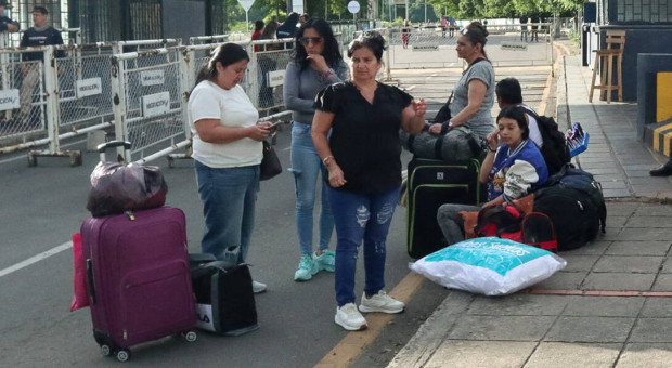 Lawina przyjazdów do Polski. Bez przerwy przekraczają granicę