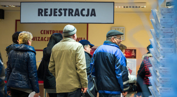 Fala zwolnień tuż za rogiem. Te dwie branże są na celowniku