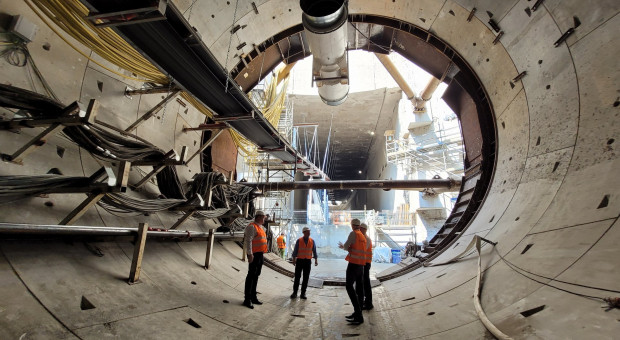 Kolejne „ofiary” feralnej budowy. Były podwykonawca rozpoczął zwolnienia